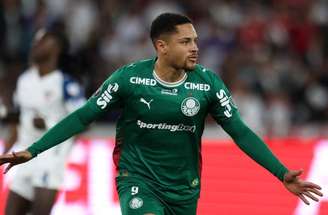 Vitor Roque quer mostrar que pode ser decisivo pelo Palmeiras no restante da temporada —