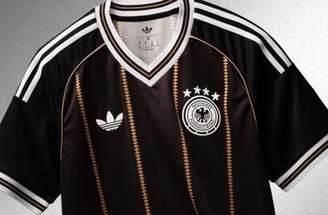 Novo uniforme da Alemanha, o última da parceria com a Adidas –