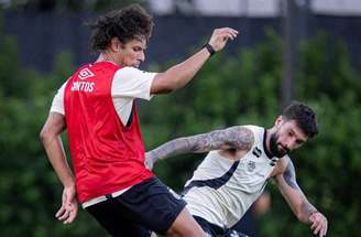 Coutinho aumenta carga no CT Rei Pelé –