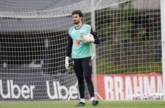 Otávio em ação durante atividade da Seleção Brasileira em Brisbane –