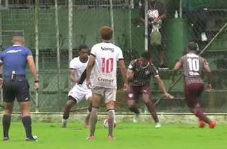 Wesley Natã bateu na saída do goleiro do Vasco para empatar o jogo – Reprodução de vídeo