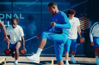 Atacante retorna aos trabalhos em Valdebebas após lesionar o joelho durante a Data Fifa –