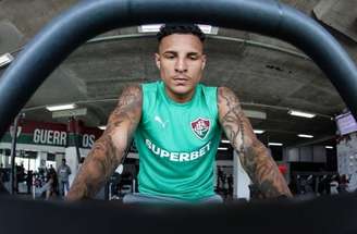 Guilherme Arana ainda não atingiu a expectativa no Fluminense –