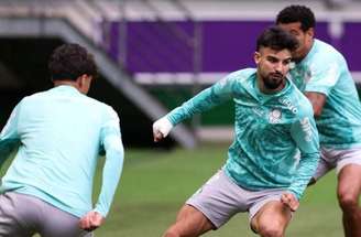 Jogadores do Palmeiras durante treinamento, no Nubank Parque –