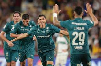 Savarino foi o grande nome da goleada do Fluminense sobre o Coritiba –