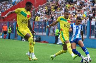 Times voltaram a campo após adiamento do jogo –