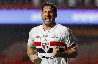 Toca no Calleri que é gol. São 95 com a camisa são-paulina. Já está no Top20 do São Paulo. E contando. 