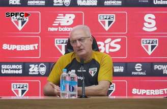 Dorival Jr durante a triunfo do São Paulo sobre o Vitória, neste sábado, 10/10Rubens Chiri / São Paulo FC