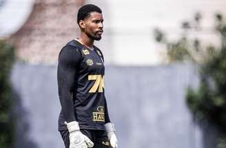 Cuca evitou responsabilizar o jogador, mas marcou conversa com a comissão –