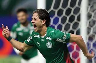Abel Ferreira destaca evolução de Giay com a camisa do Palmeiras –
