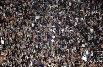 Botafogo, com estádio lotado, pode se salvar rápido dos riscos no Brasileirão –