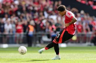 Sem clube após deixar o Manchester United, Sancho é visto como opção para reforçar as pontas –