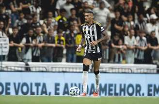 Zagueiro não participou do jogo por lesão –
