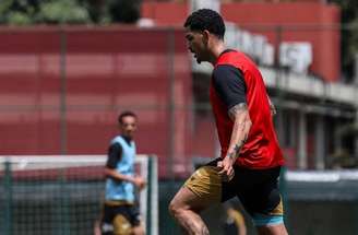 Calleri recuperou-se de dores na coxa esquerda –