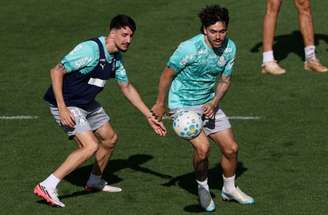 Arias durante treinamento do Palmeiras nesta sexta-feira (16) –