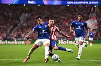 Lisandro Martínez em ação durante aquecimento do Manchester United –
