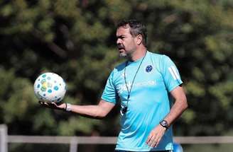 Fabricio Bruno está pendurado no Cruzeiro –