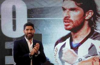 O cara! Loco Abreu cravou o 13 na história do Glorioso – Fernando Soutello/AGIF