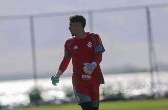 Matheus Cunha não aproveitou a chance como titular do Internacional –