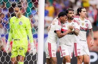 Lucas Paquetá vive a temporada com mais gols por clubes na carreira –