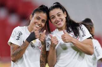 Corinthians passa fácil pelo Caracas –