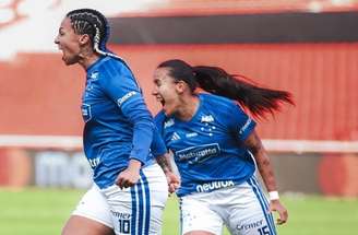 Camisa 10 brilha no 2° tempo e garante classificação –