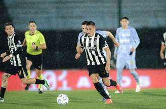 Galo perdeu, mas avançou à final da Sul-Americana –
