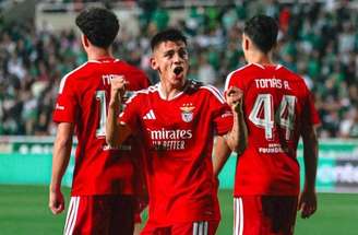 Pavlidis comemora o gol marcado no triunfo português no Chipre –