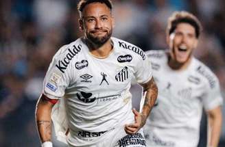 Neymar em treino pelo Santos –