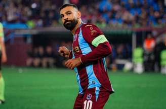 Salah marca de pênalti o primeiro gol do Trabzonspor –