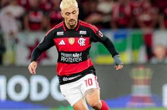 Arrascaeta voltou a jogar depois de quase um mês por uma lesão no ombro –