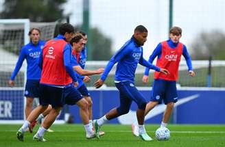 Atividade de preparação da Fiorentina antes de visitar a Inter de Milão –