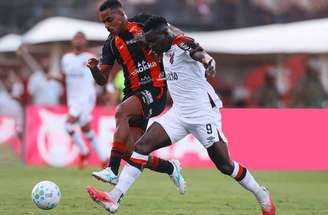 Odair Hellmann vê Athletico-PR conseguir um empate fora de casa contra o Vitória –