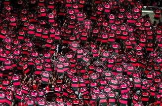 Pressionado após eliminação, Flamengo aposta em jogos seguidos no Rio –