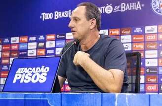 Neymar, que já tinha cartão amarelo, foi expulso direto em razão de entrevero com Rodrigo Nestor, do Bahia –