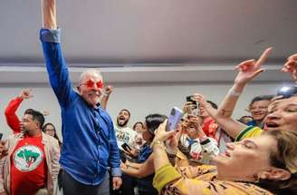 Lula se recupera da derrota no turno e ganha de Flávio Bolsonaro: 51,79% a 48,21% –