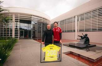 Rossi completa 200 jogos com a camisa do Flamengo –