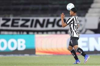 Huguinho deixou de ser “5” com Tite –