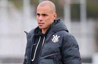 Dirigente em conversa com Seedorf –