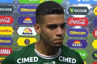 Arthur salvou em cima da linha uma grande chance do Saltos e garantiu o empate do Palmeiras –