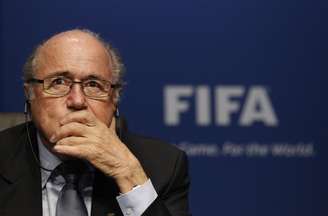 <p>Joseph Blatter mostrou preocupação com infraestrutura do Brasil para a Copa das Cofnederações</p>