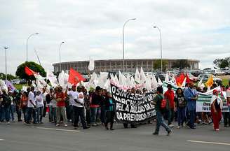 <p>Manifestação reuniu cerca de 20 mil pessoas em Brasília na tarde desta quarta-feira, em frente à Esplanada dos Ministérios</p>