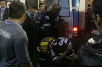 Éverton Costa foi socorrido com convulsão e causou preocupação em São Januário