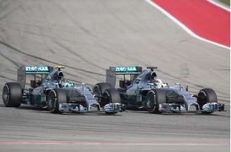 <p>Hamilton abre vantagem na liderança da Fórmula 1</p>