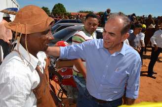 O deputado Marcelo Castro participa da comemoração aos festejos do Sagrado Coração de Maria e Campo Alegre do Fidalgo em 28 de maio de 2014