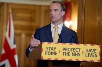 Ministro das Relações Exteriores britânico, Dominic Raab, durante entrevista coletiva em Londres 
07/04/2020
Pippa Fowles/10 Downing Street/Divulgação via REUTERS