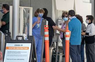 EUA ultrapassaram marca de 200 mil mortos por coronavírus