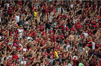 Torcida do Fla volta a comemorar uma vitória do time