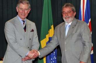 Lula e rei Charles em 2009, em um encontro no Palácio do Planalto