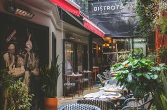 Bistrot de Paris fica 'escondido' em uma viela de restaurantes na rua Augusta